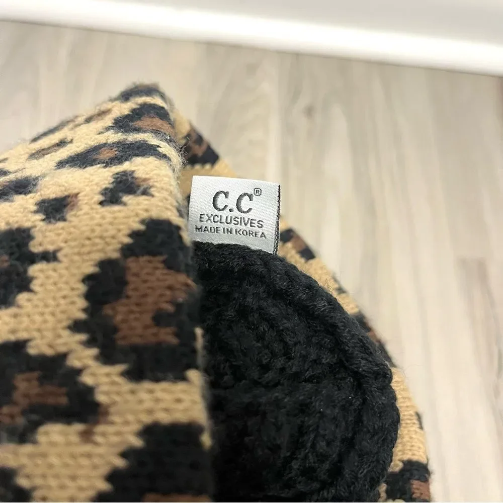 C.C Hat Women’s OS‎ Black and Leopard Print Knit Cuffed Winter Beanie